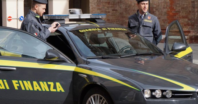 Milano, che affari a Chinatown: 1 mln in 24 ore col fumo