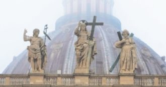 Copertina di “500 mila euro presi dal prelato, al Bambin Gesù spariti  2,5 mln ”