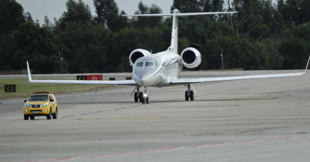 Con il jet privato a discutere di lotta ai cambiamenti climatici. 400 i velivoli arrivati in Egitto per la conferenza Onu Cop27