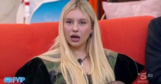 Copertina di Grande Fratello Vip, Micol Incorvaia canta “Faccetta nera”. Scoppia la bufera: “Che schifo, squalificatela”