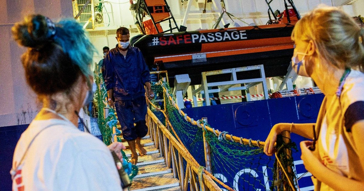 Migranti, Meloni all’Ue con Malta, Grecia e Cipro: “Siamo i più esposti, rivedere la relocation”. La Francia: “Conseguenze se l’Italia insiste”
