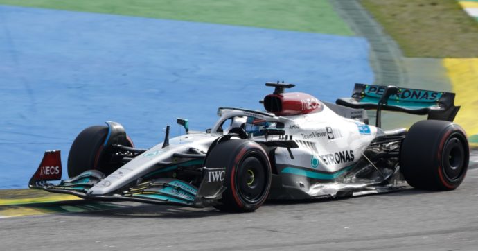 Formula 1, doppietta Mercedes in Brasile: vince Russell seguito da Hamilton. Ferrari al terzo posto con Sainz. Solo sesto Verstappen