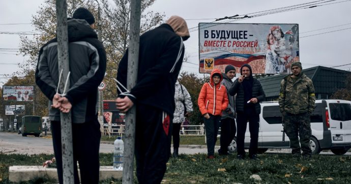 Legati ai pali della luce:  lavoravano con il nemico