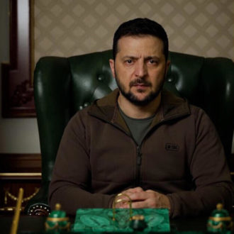 Copertina di Il razzo “esplode” nelle mani di Zelensky: il Fatto del 19 novembre