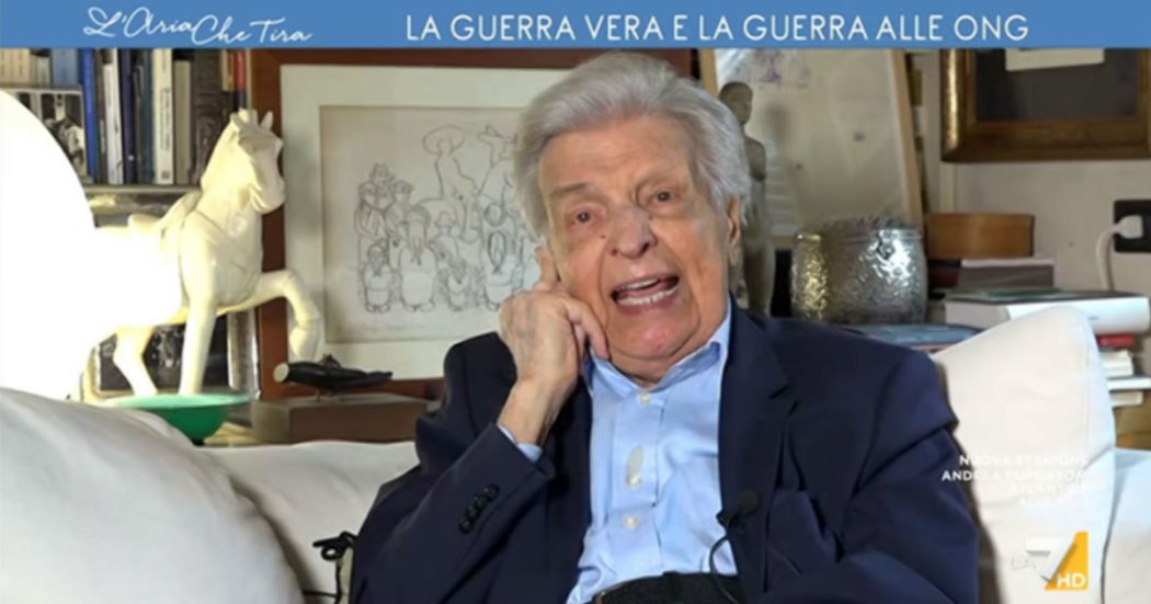 Meloni con la figlia al G20, l’attacco di Colombo: “Certi bambini in top class per Bali, altri in fondo al mare”. E Myrta Merlino lo riprende