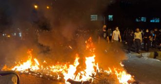 Copertina di Iran, l’escalation della piazza è irreversibile: dai foulard in fiamme si è passati alle armi per strada. E ora c’è chi ipotizza la guerra civile