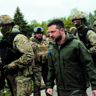 Copertina di Tutti putiniani? Dal Washington a Kiev si pensa alla tregua: il Fatto di domani 19 novembre