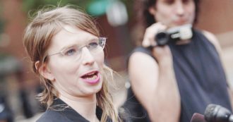 Copertina di La storia di Chelsea (Elizabeth) Manning e il lato oscuro  delle guerre Usa