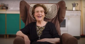 Copertina di È morta Rosetta, la celebre nonna di “Casa Surace”: aveva 89 anni