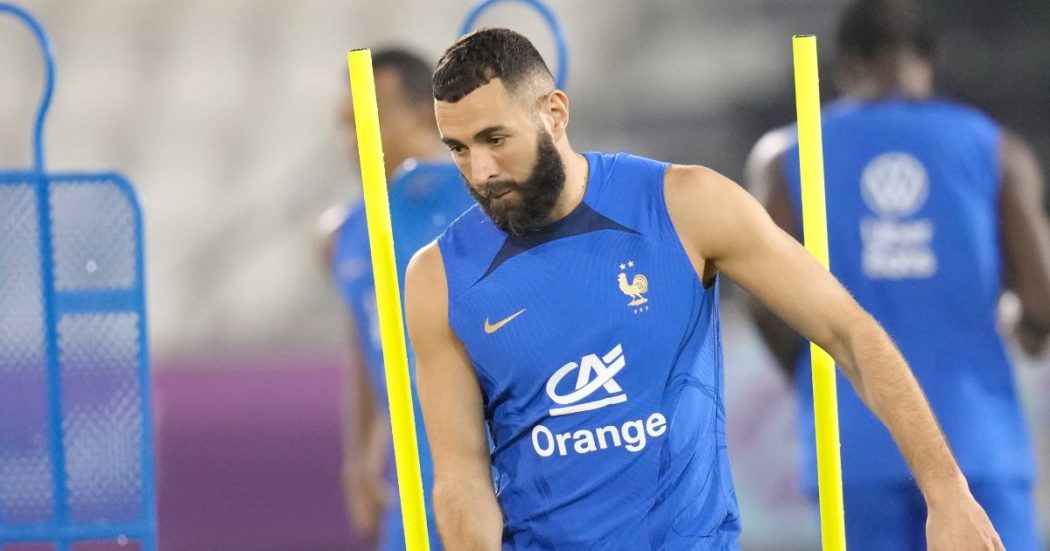 Mondiali in Qatar, Karim Benzema si ferma in allenamento: la Francia con il fiato sospeso