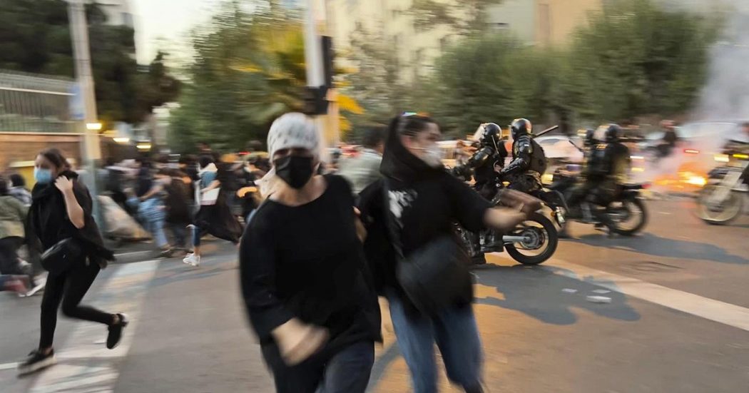 Iran, “da inizio proteste uccidi più di 400 manifestanti: tra cui quasi sessanta ragazzini”