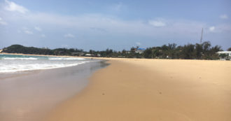 Copertina di Transafricana, le spiagge bianche e immense del Mozambico sono un paradiso
