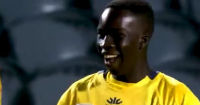 Garang Kuol, chi è il talento 18enne con l’Australia ai Mondiali: è nato tra i rifugiati in Egitto