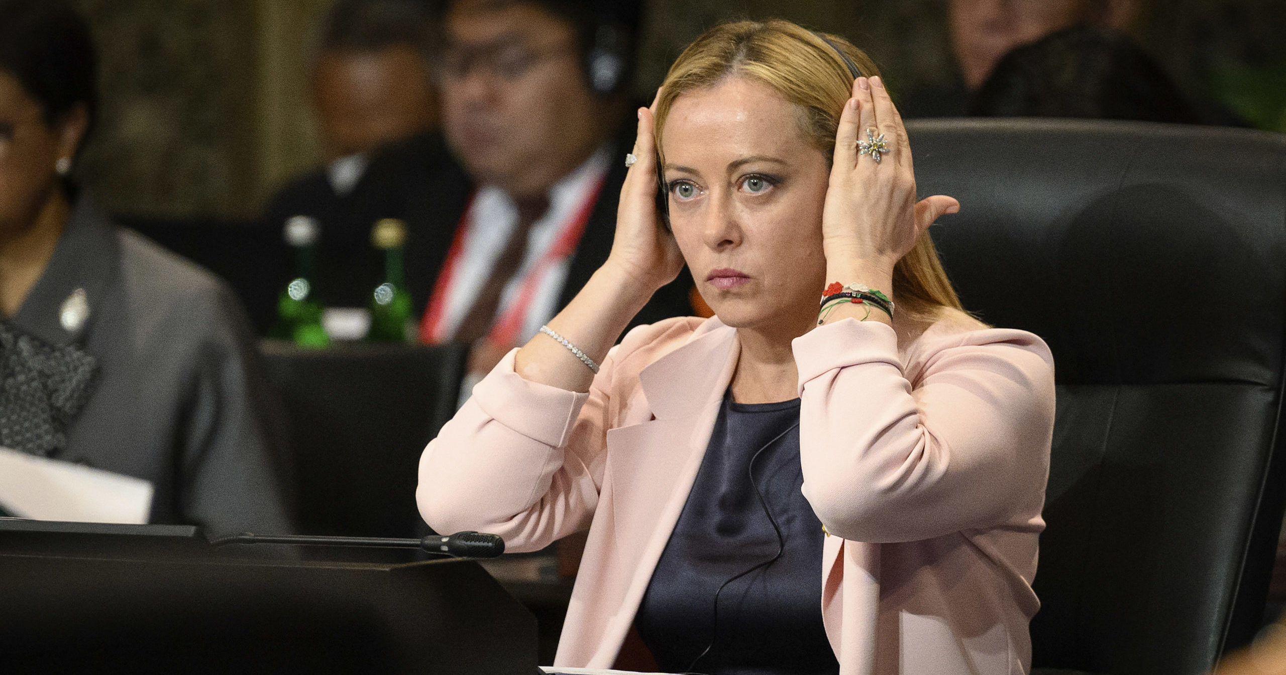 джорджия мелони. премьер италии джорджа. мелони премьер министр италии. мелони премьер министр италии. премьер италии джорджа мелони.