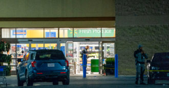 Copertina di Usa, sparatoria in un supermarket in Virginia: il direttore del negozio apre il fuoco, poi si uccide. Sei vittime e diversi feriti
