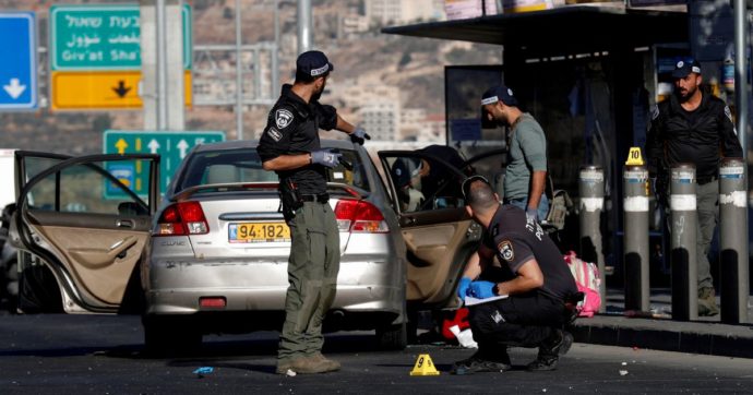 Gerusalemme, due bombe nelle stazioni dei bus: ucciso uno studente di 16 anni