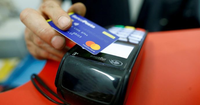 Arriva il collegamento obbligatorio tra pos e registratori di cassa: la stretta in chiave anti evasione