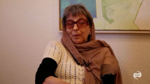 Copertina di Suicidio assistito, Marco Cappato in Svizzera. La moglie dell’uomo con Parkinsonismo: “Sarà libero di porre fine alle sue sofferenze”