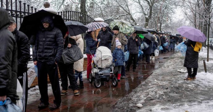 L’Europa è stufa: “Solo gli Usa traggono profitti dal conflitto”