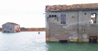 Copertina di Polesine, in barca verso l’isola che non c’è: “Trivellare qui sarebbe una follia”