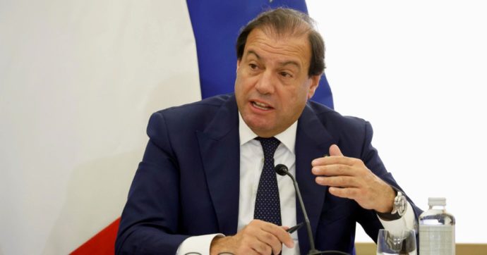 Il cavillo ad hoc per Leo alle Finanze: triplicherà lo staff da 8 a 24 esperti