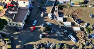 Copertina di Frana a Ischia, le concitate telefonate al 112 degli abitanti di Casamicciola: “Sono bloccato in casa, non avete idea di cosa sta succedendo”