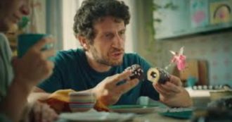 Copertina di Fatina del Buondì presa a martellate e uccisa con uno schiacciamosche, Bauli nella bufera: “Mai vista una pubblicità più violenta”