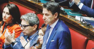 Copertina di Conte: “Così ingrassate la lobby delle bombe”