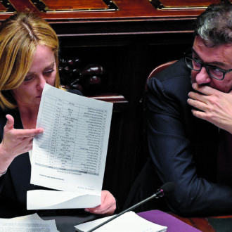 Copertina di La manovra di Robin Hood al contrario: il Fatto di domani 1 dicembre