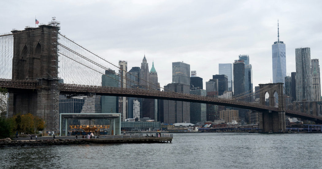 Il colosso Blackstone limita i prelievi dal suo fondo immobiliare. Titolo in forte calo