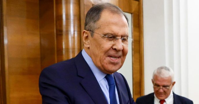 Lavrov: “È Kerry l’uomo della mediazione”