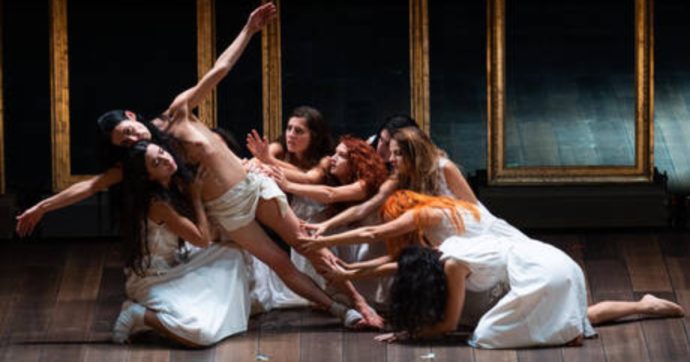 Prima del Teatro dell’Opera di Roma: con i “Dialogues des Carmèlites”, un’assoluta Emma Dante mette in scena il più atroce femminicidio della storia