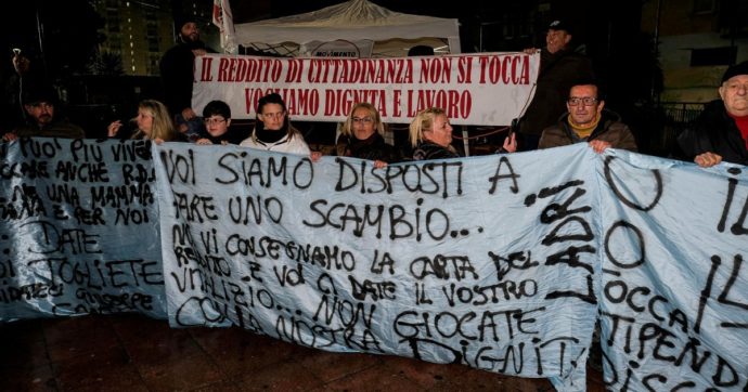 Scampia, la paura in piazza: “Meloni  ci  toglie la dignità”
