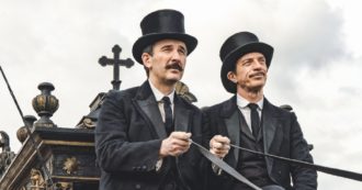 Copertina di Ficarra e Picone : “A chi ci chiama ‘maestri’ gli diamo un bel ceffone”