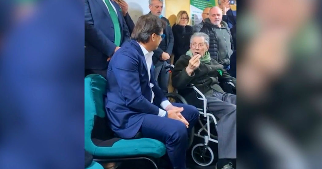 Bossi alla prima riunione del Comitato Nord: “La Lega non può esistere senza un’identità forte. Siamo qui per rinnovarla”