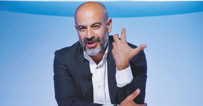 ItalExit in frantumi: Paragone assediato caccia i “dissidenti”