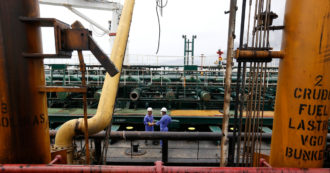 Copertina di Mosca: “La Russia non accetta il price cap sul suo petrolio. Stiamo valutando la situazione”