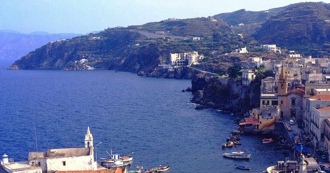 Un terremoto 4.6 e uno tsunami alle isole Eolie. L’onda alta un metro e mezzo