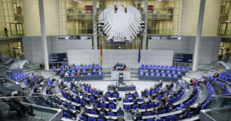 Copertina di La Germania apre le porte all’immigrazione di manodopera qualificata. Il parlamento tedesco approva la prima parte della riforma