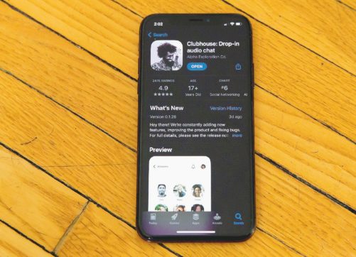 Clubhouse, multa da 2 milioni: la privacy del social a invito fa acqua da tutte le parti