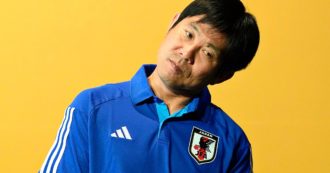 Hajime Moriyasu, chi è il ct del Giappone che con i suoi appunti compulsivi ribalta le partite