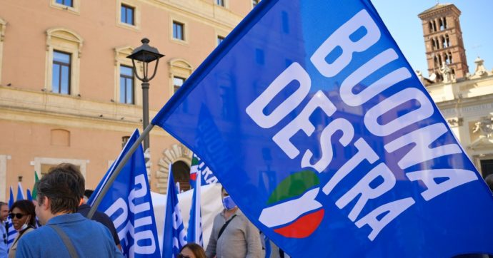 Il movimento ‘Buona Destra’ pronto a unirsi al Terzo Polo: “Sì al dialogo con Azione e Italia Viva per il partito unitario liberaldemocratico”