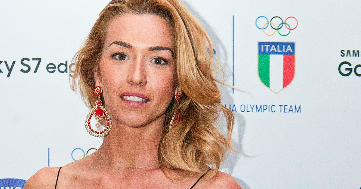 Silvia Salis, la coop dei tassisti di Genova si scusa con l’ex atleta: “Condanniamo chi rifiuta di accettare i pagamenti col pos”