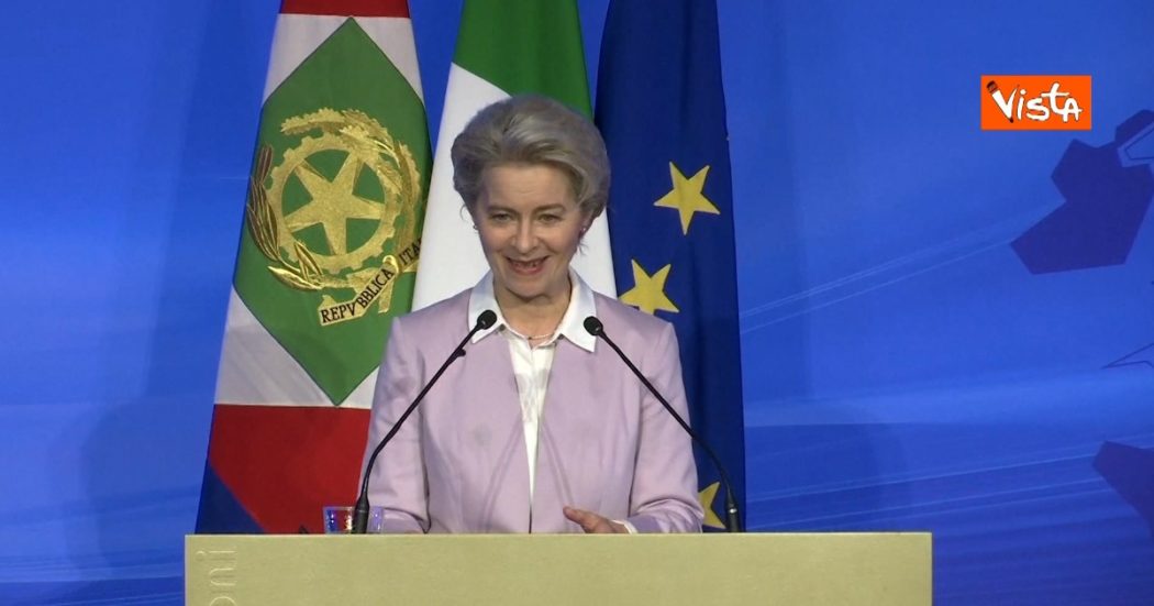 Milano, Von der Leyen a Monti: “Oggi l’Italia è più europea e c’è più Italia in Europa, grazie Mario”