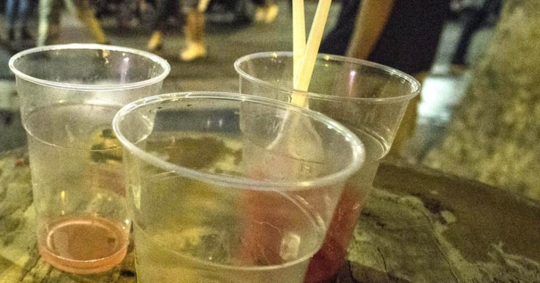 Altro che Dry Dating e Dry Trip, il consumo di alcol tra i minorenni è preoccupante: tra gli 11 e i 17 anni si beve di tutto: birra, aperitivi alcolici e vino