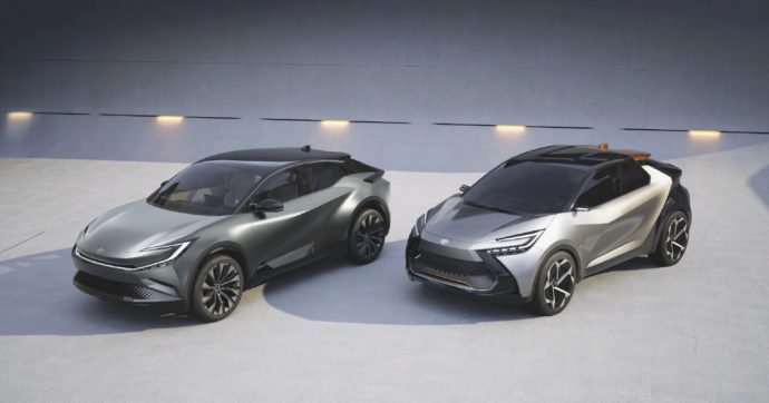 Copertina di La doppia strategia di Toyota: ora il green è elettrico e a idrogeno