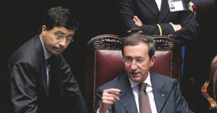 “No bavagli”: la destra di Fini faceva barricate per le intercettazioni