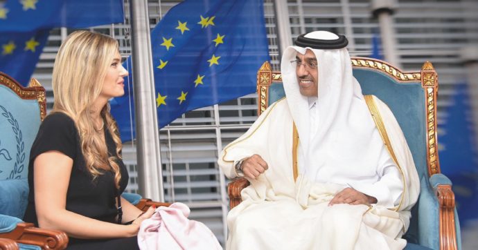 “Corrotti dal Qatar 4 italiani e la n. 2 dell’Europarlamento”