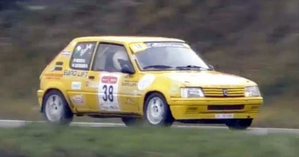 Verona, Peugeot 205 si ribalta durante il rally delle auto storiche. Morta la navigatrice, grave il pilota