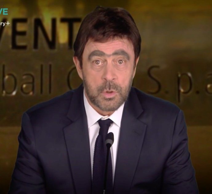 Crozza-Agnelli spiega perché è stato fatto fuori dalla Juve: “Sono l’Agnelli sacrificale”